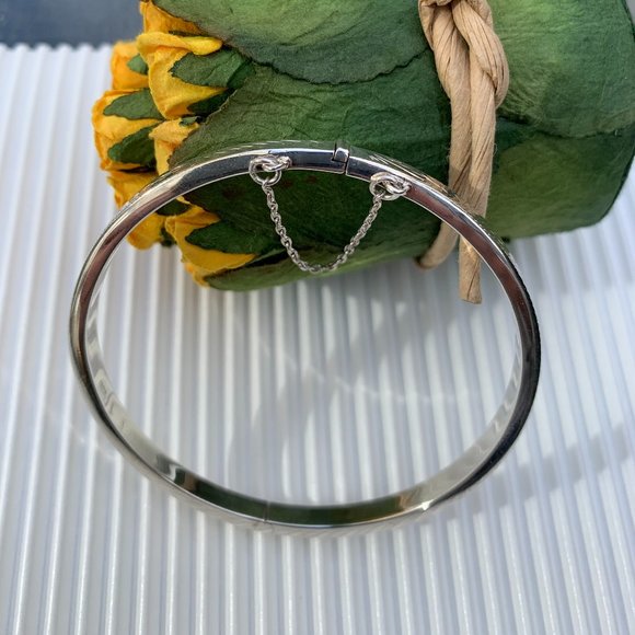 NWOT Etched Silver Bangle Bracelet - Picture 4 of 8